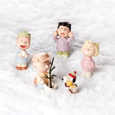 Peanuts 5-Piece "A Charlie Brown Christmas" Figurine Set