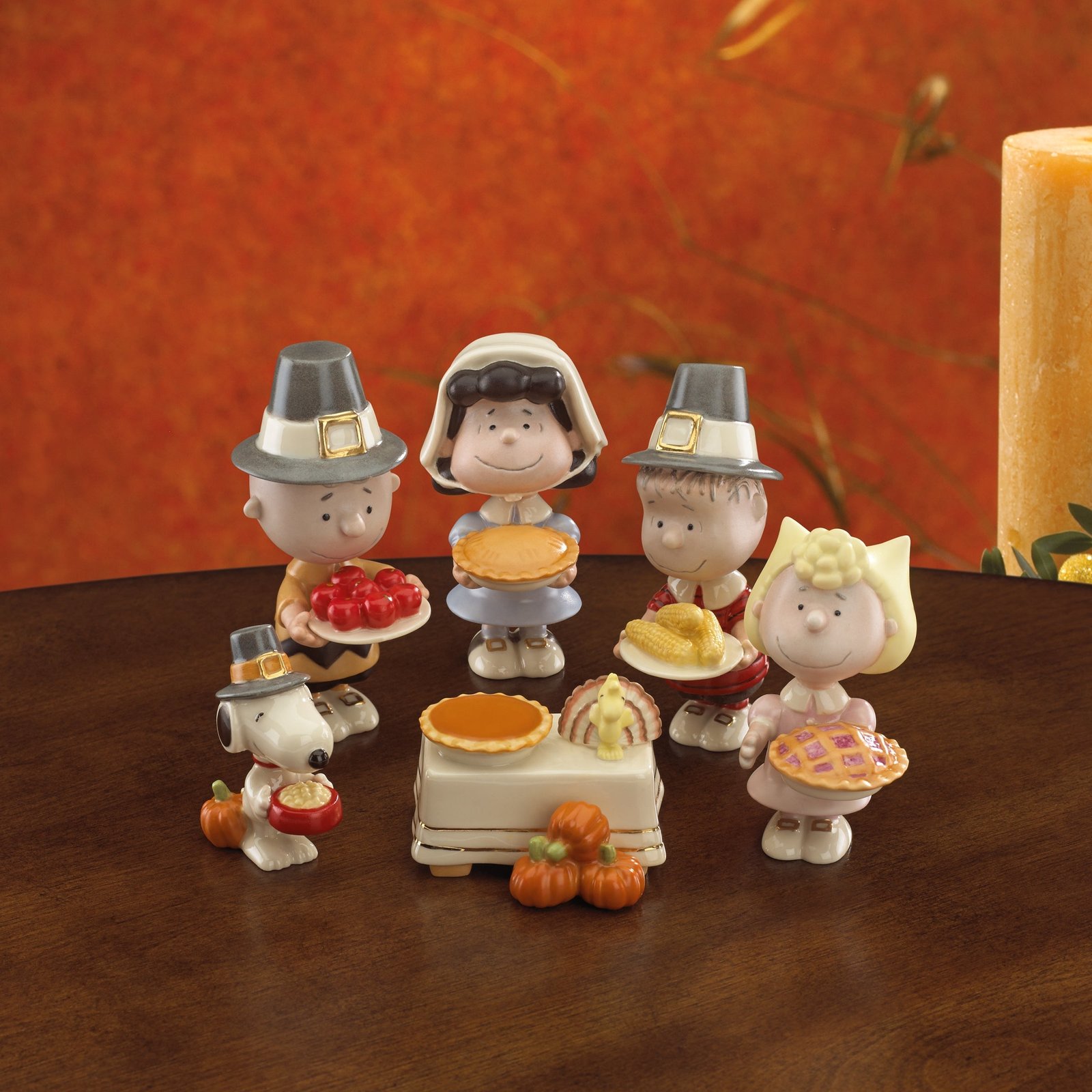 Peanuts 6-Piece Thanksgiving Figurine Set - Image 4