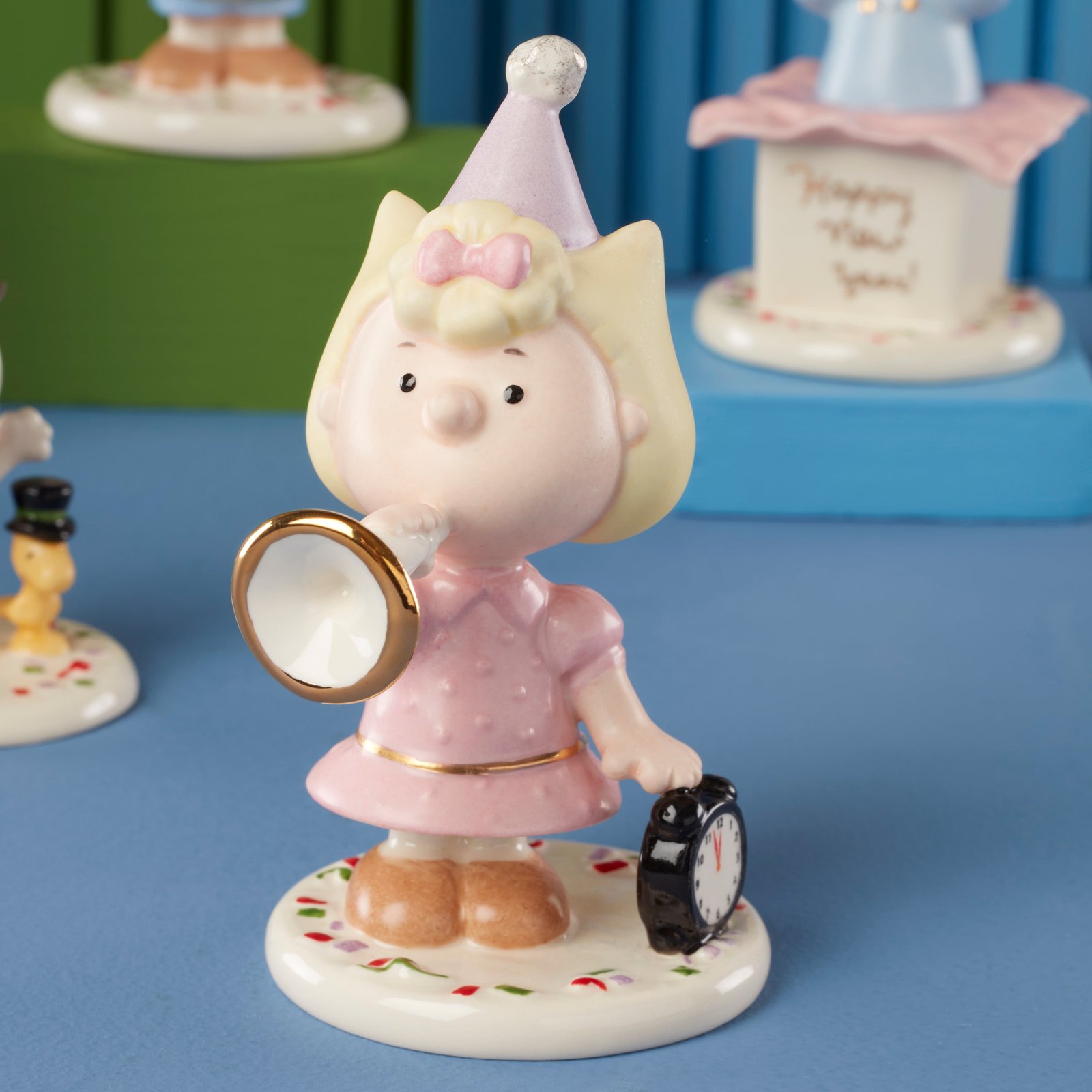 Peanuts 5-Piece New Year Figurine Set - Image 4