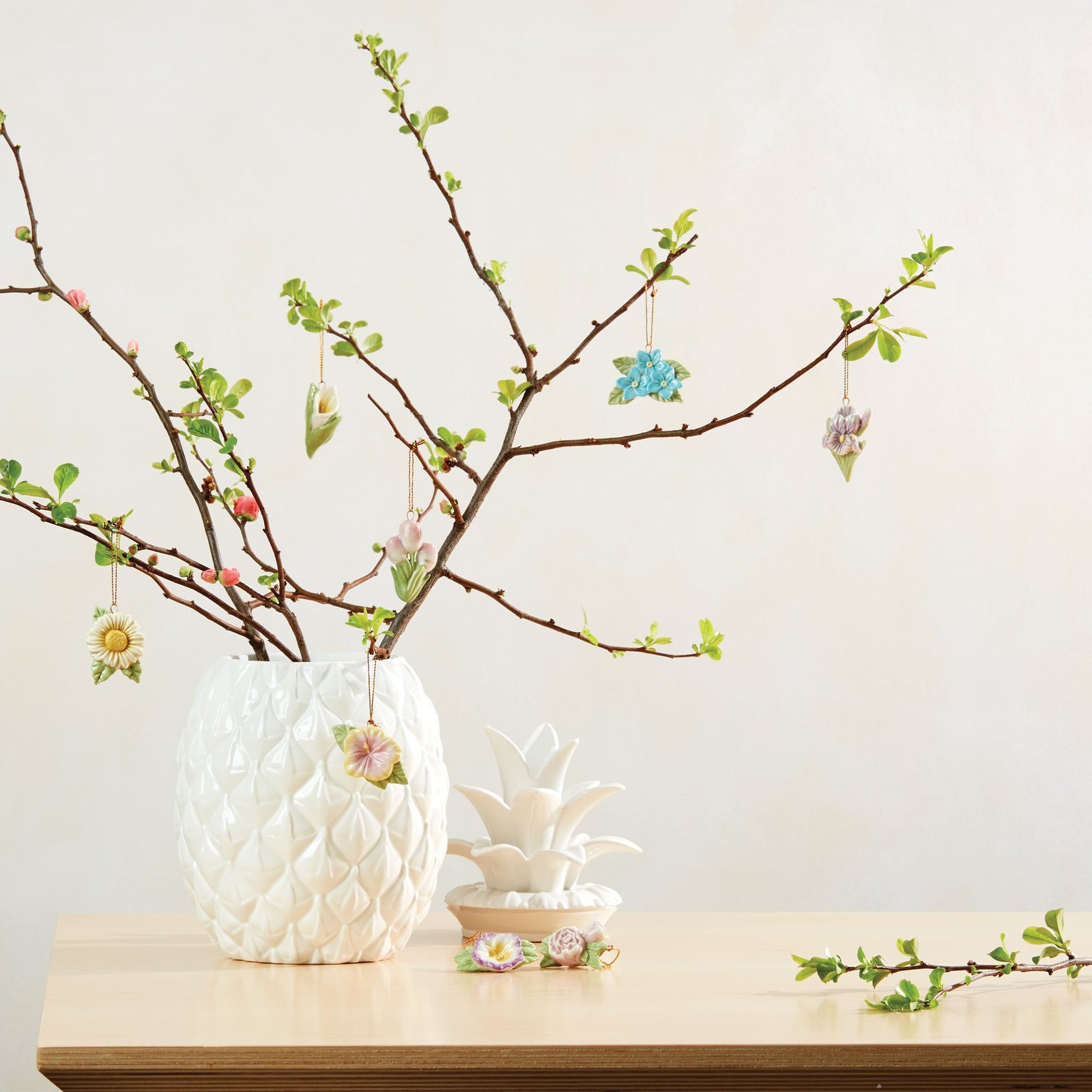 Celebrate Flowers 10-Piece Ornament Set - Image 3