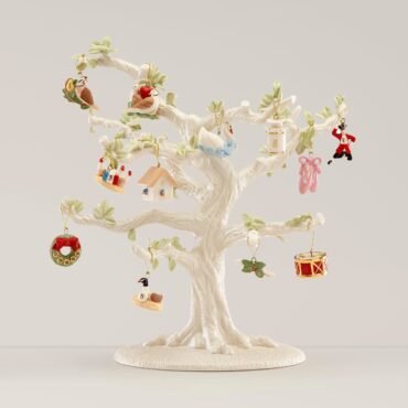 Twelve Days Of Christmas 13-Piece Ornament & Tree Set